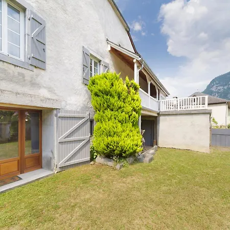 Le Clos D'ossau Nyaraló Bielle